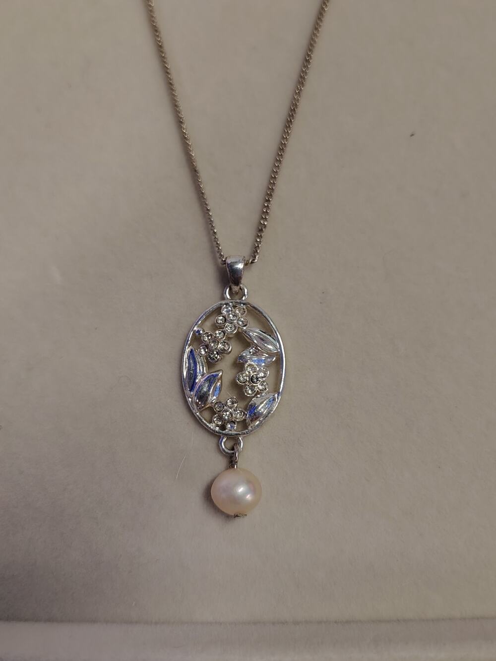 SAQ Signed Champagne Faux Pearl Pendant Chain Necklace Silver Tone 16" Chain